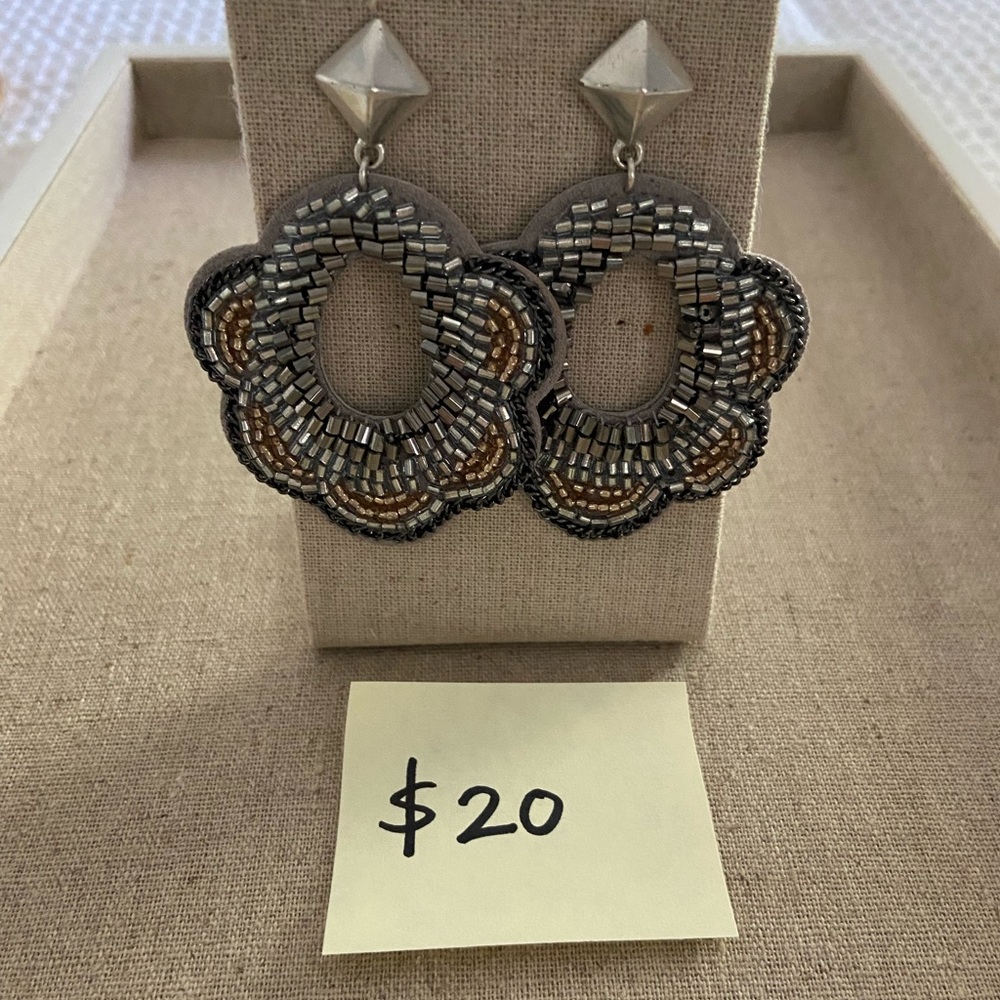 Stella & dot earrings